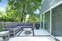 PRIDE ROCK Luxury Retreat