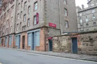 Safestay Edinburgh Cowgate Hotels near The Scotsman Steps