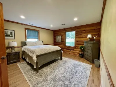 The Red Fox Cabin - Urban Retreat Hotel in zona Gateway University Research Park