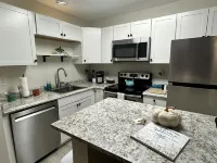 Cozy Condo Minutes from Tampa International Airport and Busch Gardens