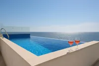 SeaRock Suites - Pools
