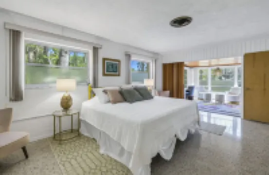 Rainbow River Mid-Century Estate Sleeps 20+ People and Guarantees Unlimited Fun!