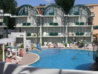 Sunny Day Club Hotel - Pools