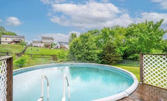Poolside Paradise Near the Ark