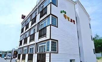 Hanbit Pension & Motel