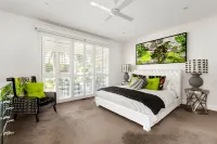 Ocean Beach Road Hotel dekat St Andrews Beach