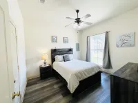 New Orleans Style Decor and Serene Setting - Spacious Tranquil Haven Hotels in Tangipahoa Parish