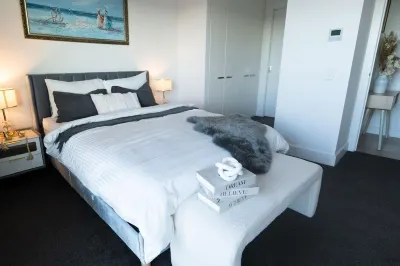 Luxury Penthouse with Panoramic Skyline Views in Sydney Olympic Park Hotels near Sydney Showground