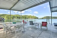 Renovated Lakeside Home w/ Private Boat Dock! - parking
