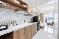 Modern Nordic Studio with Balcony and Pool in Primeworld District Near Airport - Alloggi