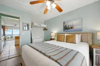 Balcony Suite with Ocean View and Full Kitchen - Colorful Coastal Retreat Hotels in Crescent Beach