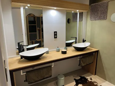 Beautiful apartment close to the sea and golf course Small dogs accepted Отели в г. Сибур