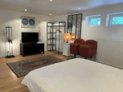 Independent studio with garden and jacuzzi