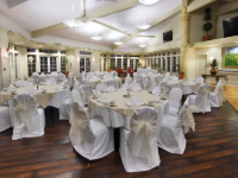 奧克斯-卡馬里奧希爾頓花園客棧 奧克斯納德酒店