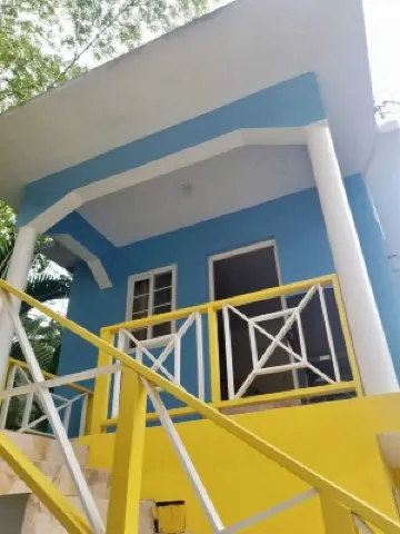 Tropical Charm Villa With Beach Access Hotels in 