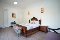 5BR Mulberry Farm with private pool, Open-Air Jacuzzi and Eco-friend Practices فنادق في Mewat