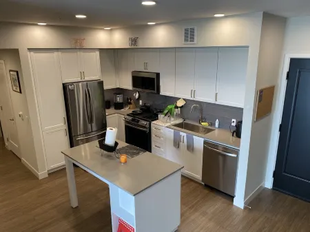 Affluent/Lavish TOP FLOOR SUITE IN DOWNTOWN BREA!