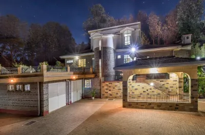 Azima Wellness Retreat Center - Villa Home Hotels in 