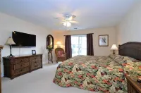 This is it! Spacious Luxury 8 Bedroom Villa, Pool, Hs Internet