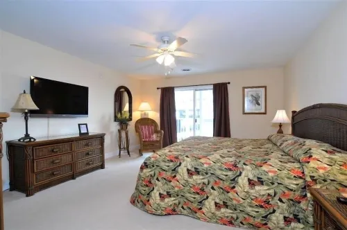 This is it! Spacious Luxury 8 Bedroom Villa, Pool, Hs Internet