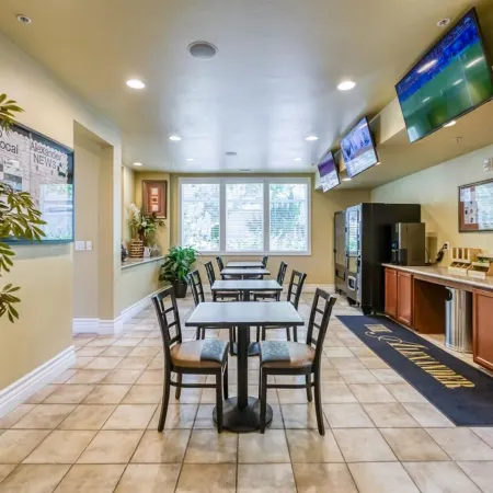 New Cozy & Stylish 1BR with Heated Pool, Relaxing Spa & Sauna