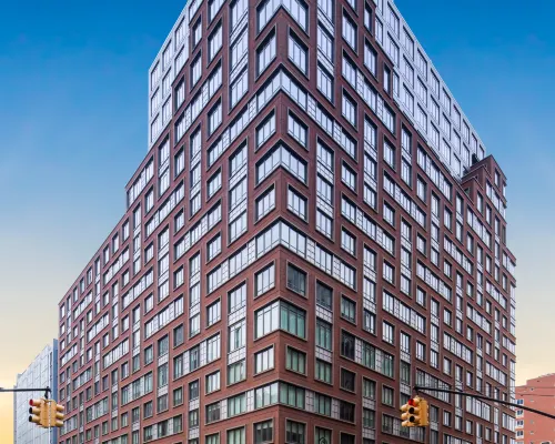 Hilton New York/Downtown Brooklyn Hotels near Junior's Cheesecake