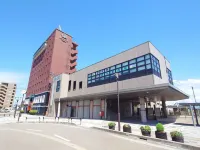 APA Hotel Tonami Ekimae Отели в г. 