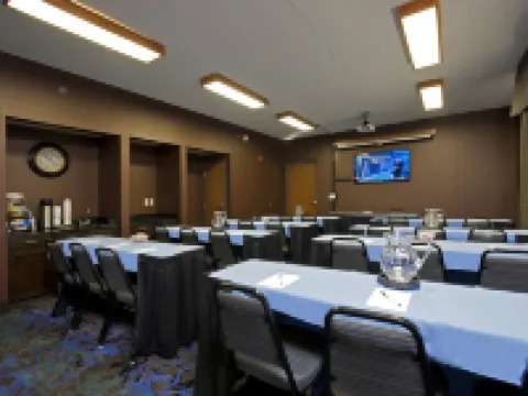 Hampton Inn Grand Rapids-South Hotels in Wyoming