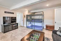 New Bern Retreat w/ Fire Pit ~ 1 Mi to Dtwn! - 3-Star
