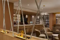 DoubleTree by Hilton Pointe Claire Montreal Airport West - bar