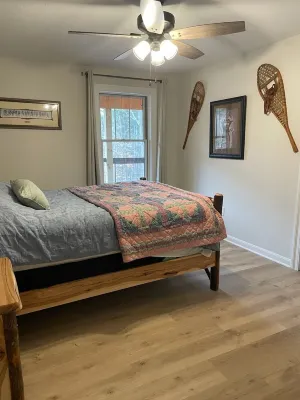 4-bedroom house in lovely Benezette with AC, WiFi. Enjoy your stay