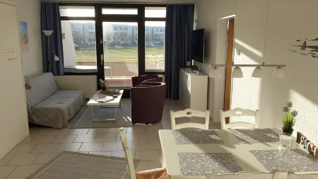 Apartment for 4 p., near the beach (200m), with balcony, south beach/fehmarn
