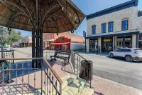 The Lazey Dazey Cottage, Dating back to 1884 in Hico, Texas