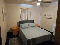 Charming Historic Steubenville 5-bedroom home Hotels in Steubenville