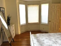 Cottage next to historical home in Lake Oswego Hotels in Lake Oswego