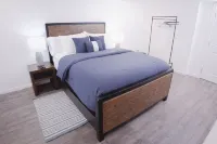 Spotless & Cozy Renovated Loft. Comfort & Convenience in Lake View, NY.