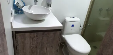 Apartamento de lujo muy bien ubicado y tranquilo ... Отели в г. Доскебрадас