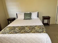 The Retreat 2 Charming 1-bedroom apartment with WiFi, AC in St. John's.