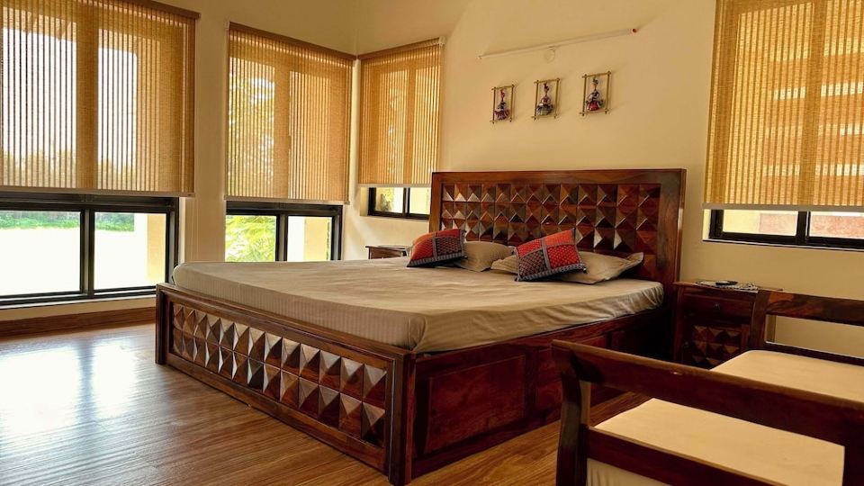 Lake View Villa in Golf Course Resort - A Home away from Home