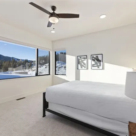 Big Sky Basin - Ski-in/Out, Hot Tub & Game Room