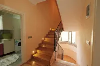 Charming 4-bedroom estate with WiFi, swimming pool and AC in enchanting Fethiye Hotels in Ciftlik Mahallesi