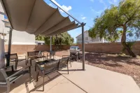 Zen- newly remodeled in the HEART of Las Vegas Hotels near Chicago Brewing Company