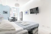 Apartment 2 bedrooms,sofa bed and 3 bathrooms for families and groups of friends