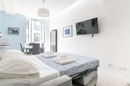 Apartment 2 bedrooms,sofa bed and 3 bathrooms for families and groups of friends