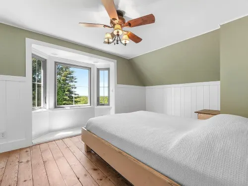 Charming 2-bedroom apartment in Williamsburg close to the Flintfields Horse Show