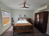 Artsy&Historic 3BR+3BA On site parking! No Stairs!