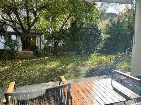 Pittino garden suite 03 - in 2nd row Ammersee! Отели в г. Хершинг-ам-Аммерзе