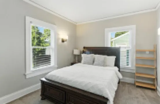 Your Summer HQ!  Sleeps 11, Why Stay in 4 Rooms? Get the House!  Pet-Friendly!