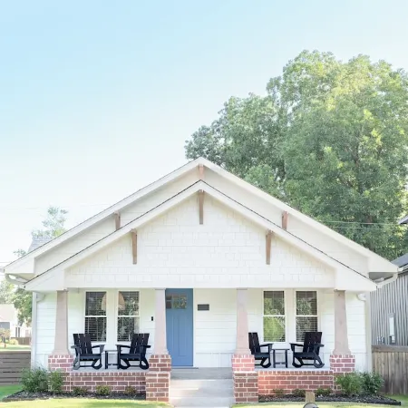 Charming Restored Craftsman-Walk to Dining-Shops- in Rose District