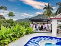 Luxurious country house. Loretto Silvania Farm Hotels in Fusagasuga